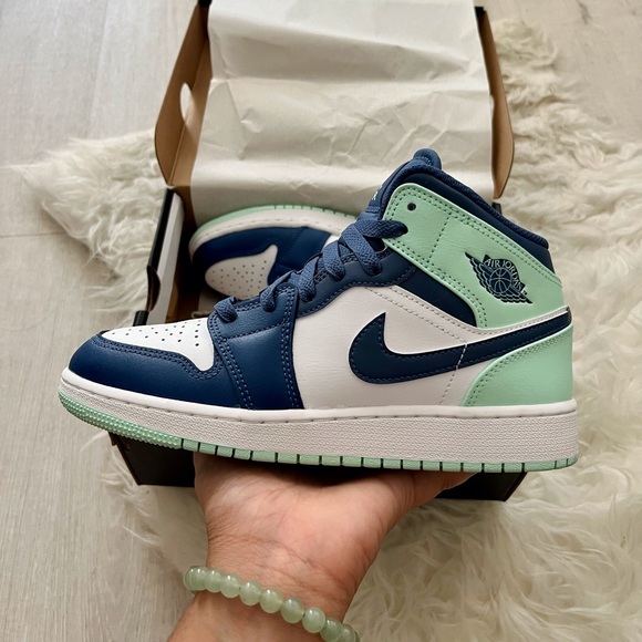 Air Jordan MID (GS) Mystic Navy/Mint Foam-White